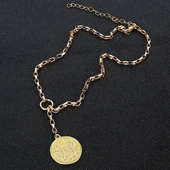 Stampd Gold Chain Necklace with Medallion - Picture 5 of 8